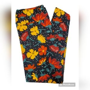 LulaRoe leggings, black w/ red & yellow flowers TC (tall & curvy)